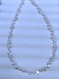 天然异形巴洛克花瓣珍珠项链女淡水珍珠锁骨链S925银扣气质百搭