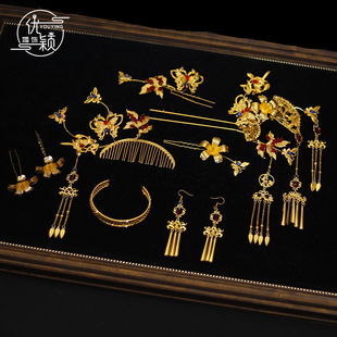 新中式龙凤褂新娘头饰高级简约金色蝴蝶发簪古典结婚秀禾汉服配饰