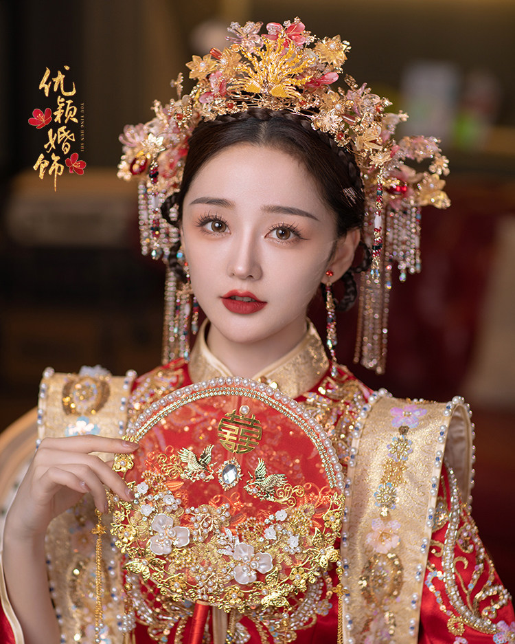 唯美粉色琉璃古典结婚汉服发饰