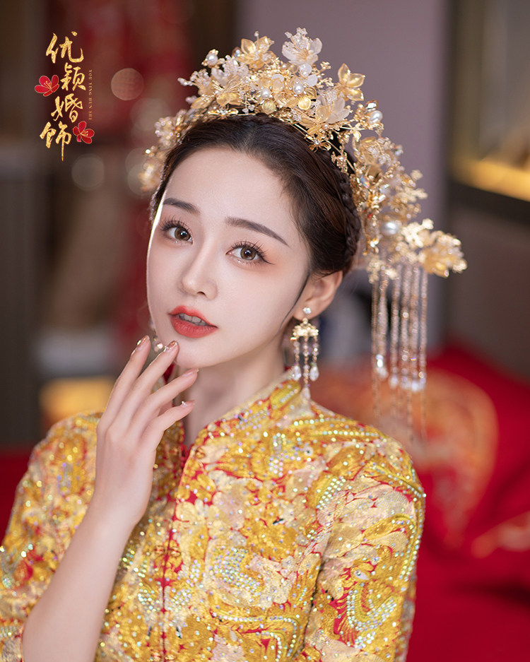 彩色琉璃花朵秀禾服造型分体配饰