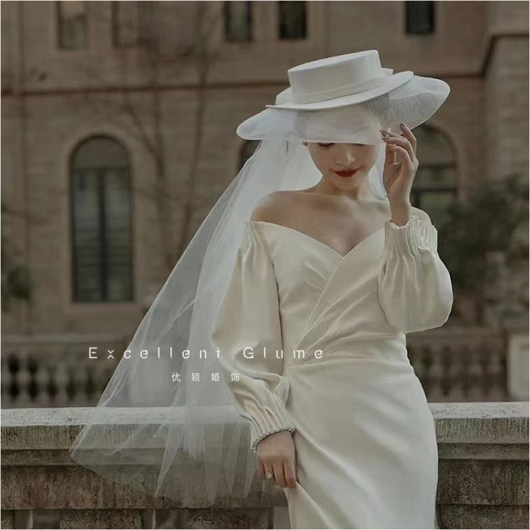 优颖复古影楼街拍情侣写真婚纱摄影ins风主题服装旅拍照礼帽头纱