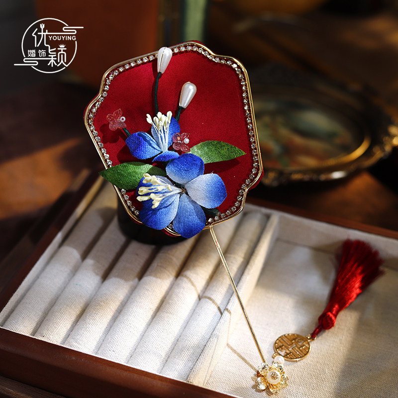 复古蓝色花撞红色芭蕉扇