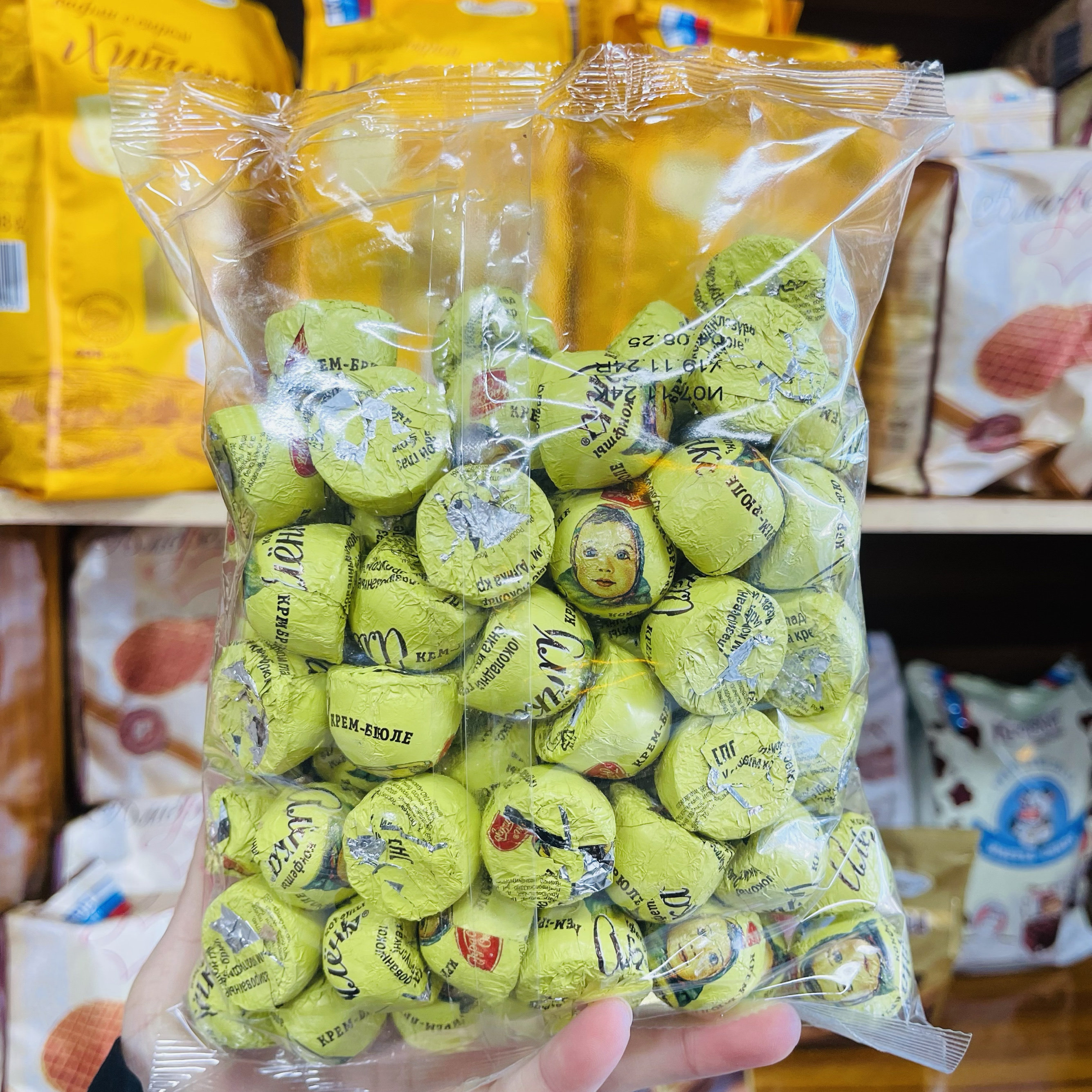 爱莲巧俄罗斯进口奶油焦糖味巧克力糖果500g年节休闲小零食办公室