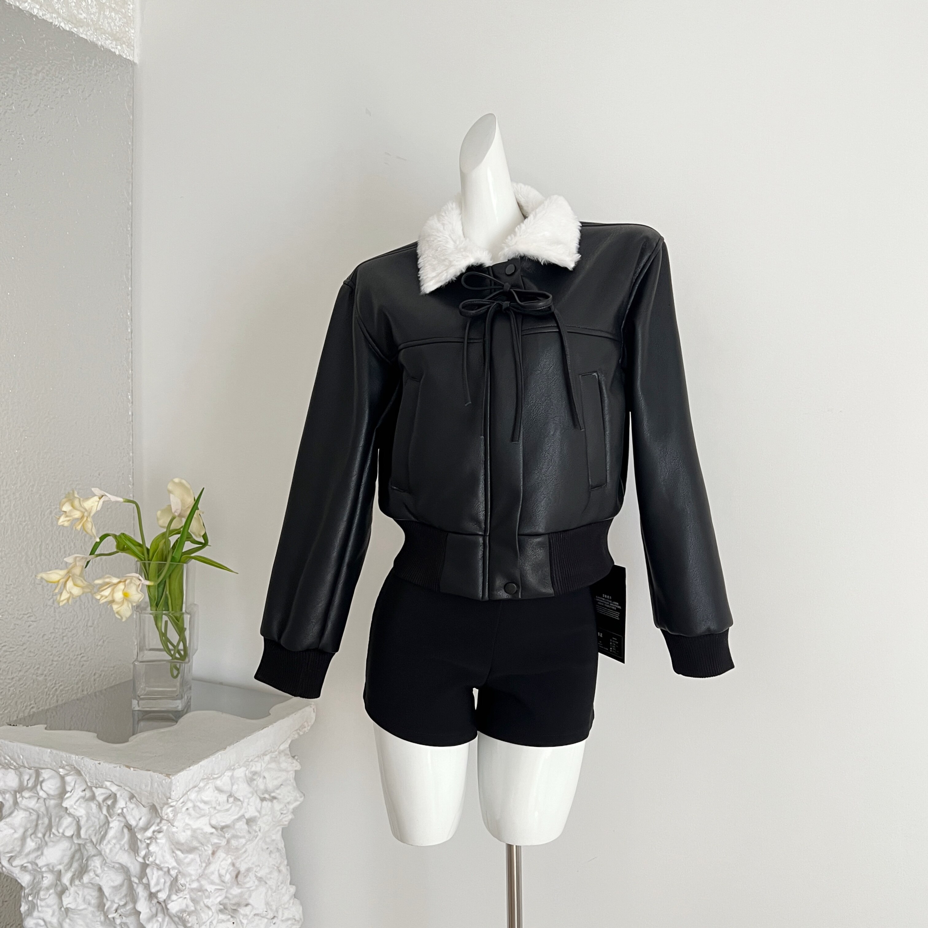 黑色皮毛一体机车服夹女2025冬季新款美式复古加厚毛领皮衣外套