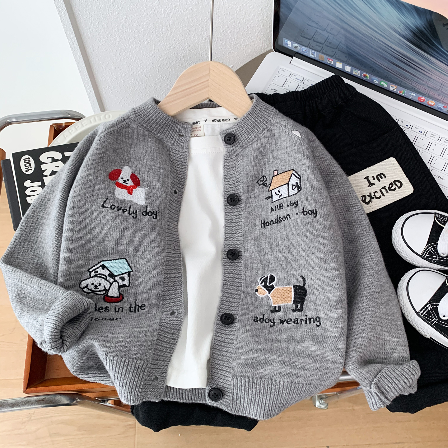 男童春秋款刺绣薄款针织开衫毛衣