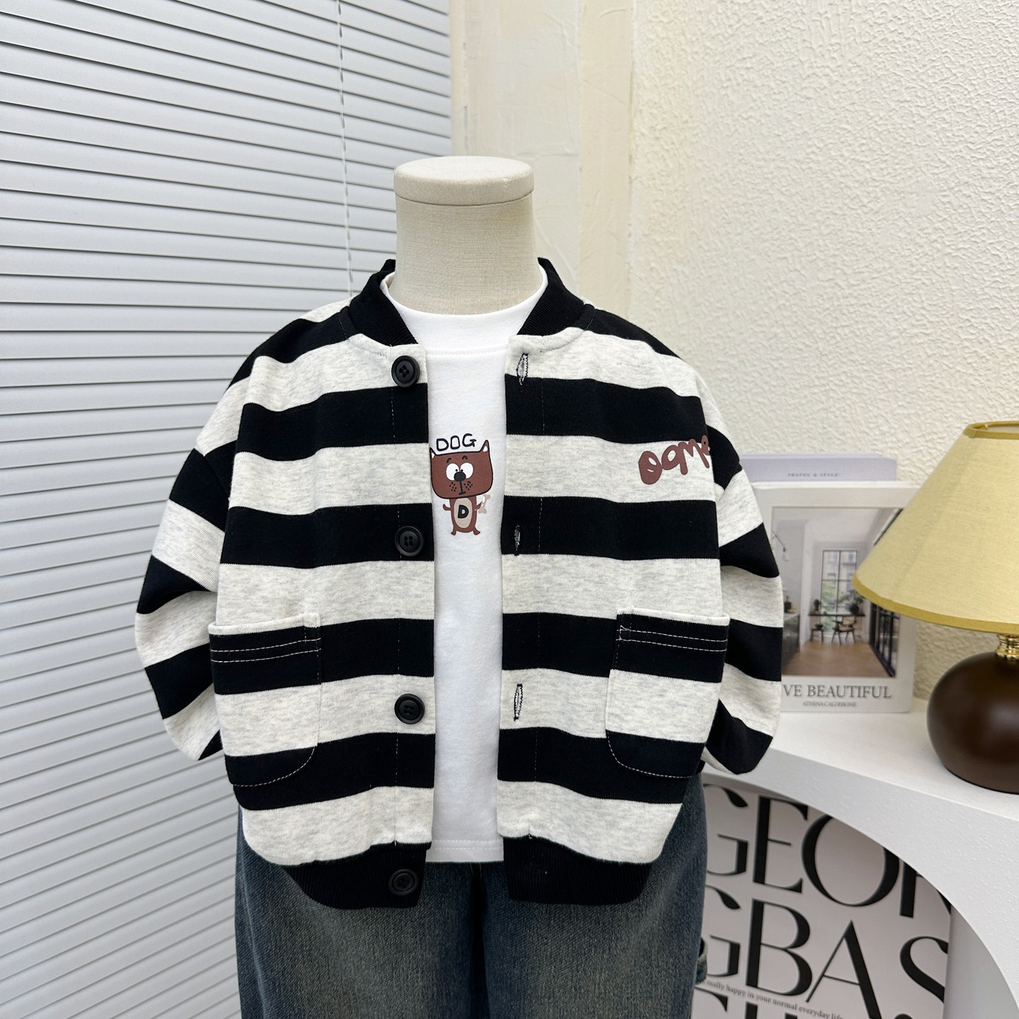 儿童春秋薄款外套2025新款男童韩版宽松条纹夹克宝宝洋气柔软上衣