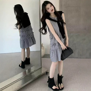韩版时尚带披肩格子拼接无袖连衣裙女夏季新款中长裙荷叶边背心裙