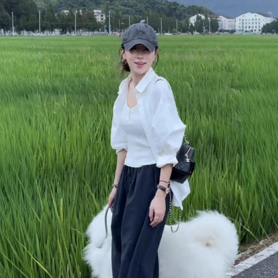 今年流行的女装上衣套装早秋韩系chic别致气质背心白色衬衫