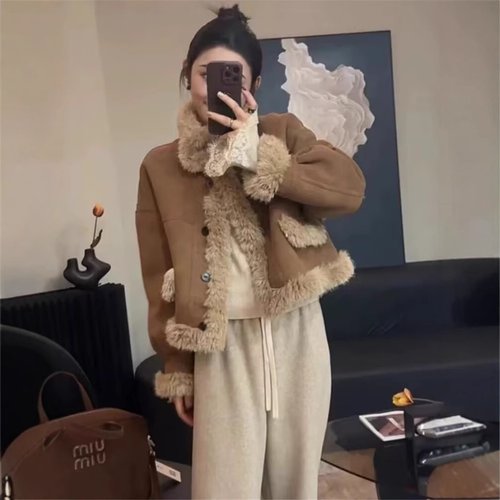 时尚小个子羊羔绒毛毛外套女2024冬季新款宽松百搭感皮毛一体