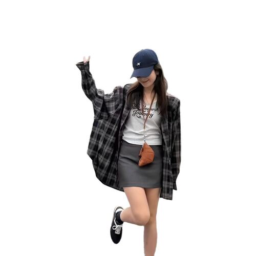 2025夏季新款法式复古气质格子衬衫女慵懒风薄款复古格子长袖衬衫