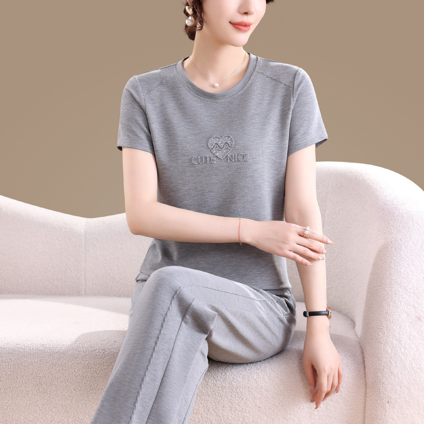 运动服套装女夏2026新款时尚洋气小个子冰丝短袖长裤小个子两件套