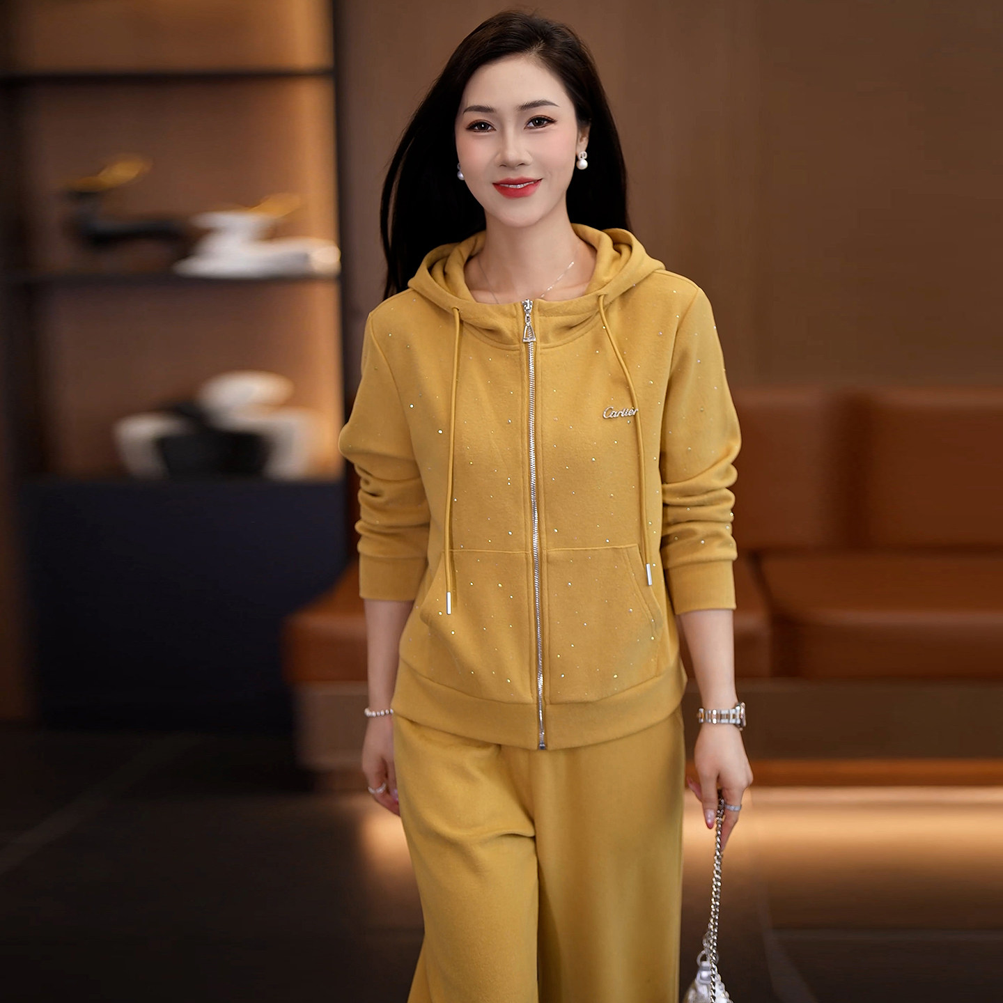 休闲运动套装女秋季连帽开衫卫衣两件套洋气减龄运动穿搭旅游服