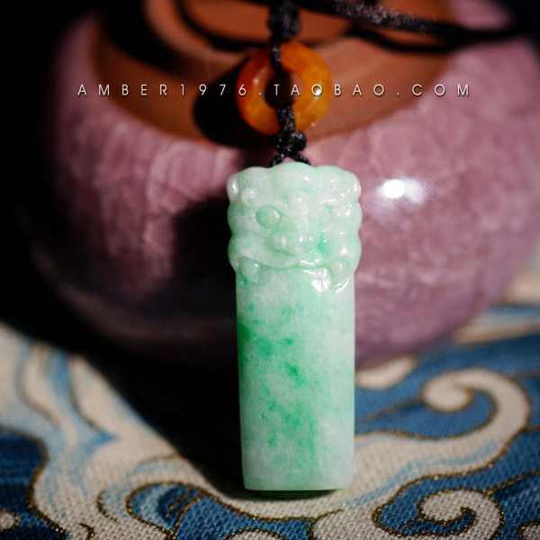 老坑白底青挂绳项链翡翠