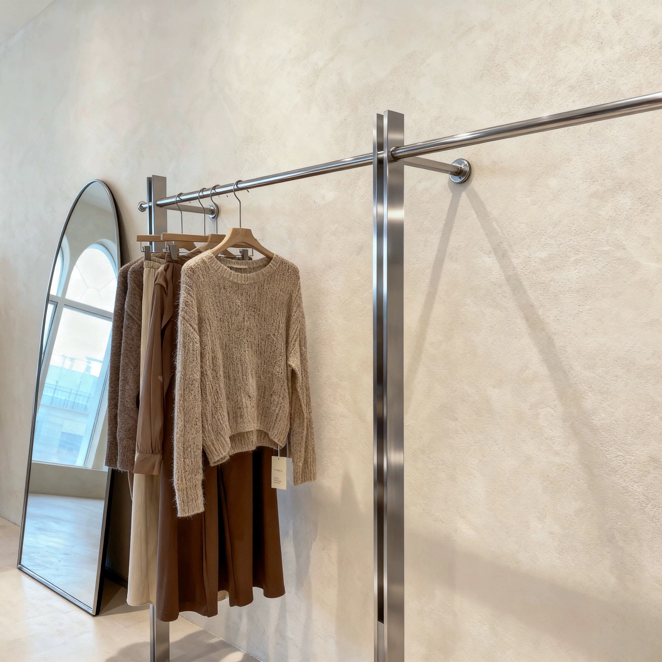 服装店展示架韩版简单高档上墙挂衣架不锈钢落地式定制陈列货架