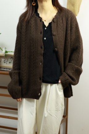 【LU】 能工巧匠   2025秋冬限量绞花钩花包扣100%牦牛绒毛衣开衫