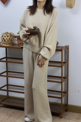 【LU】 康赛妮纱线  100%牦牛绒卫衣裤套装