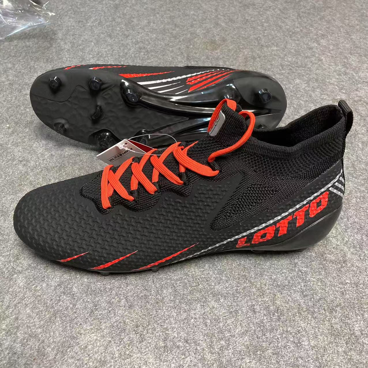 海外LOTTO 乐途 男子 中邦针织足球鞋 弹力鞋面 VELOCE FG 4FX