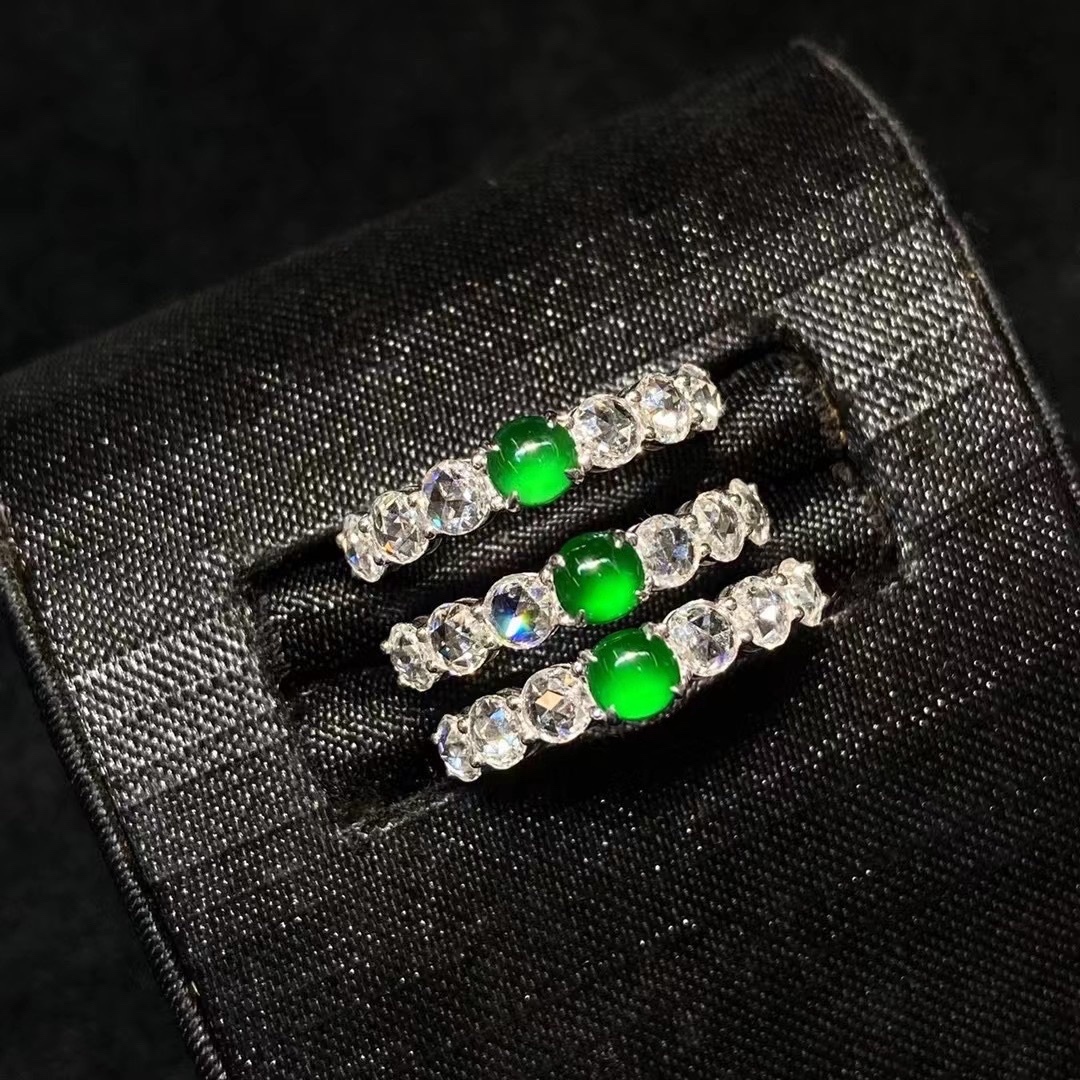 高品质天然绿玉髓戒指925银镀5层白金钻石玫瑰切指环媲美翡翠排戒