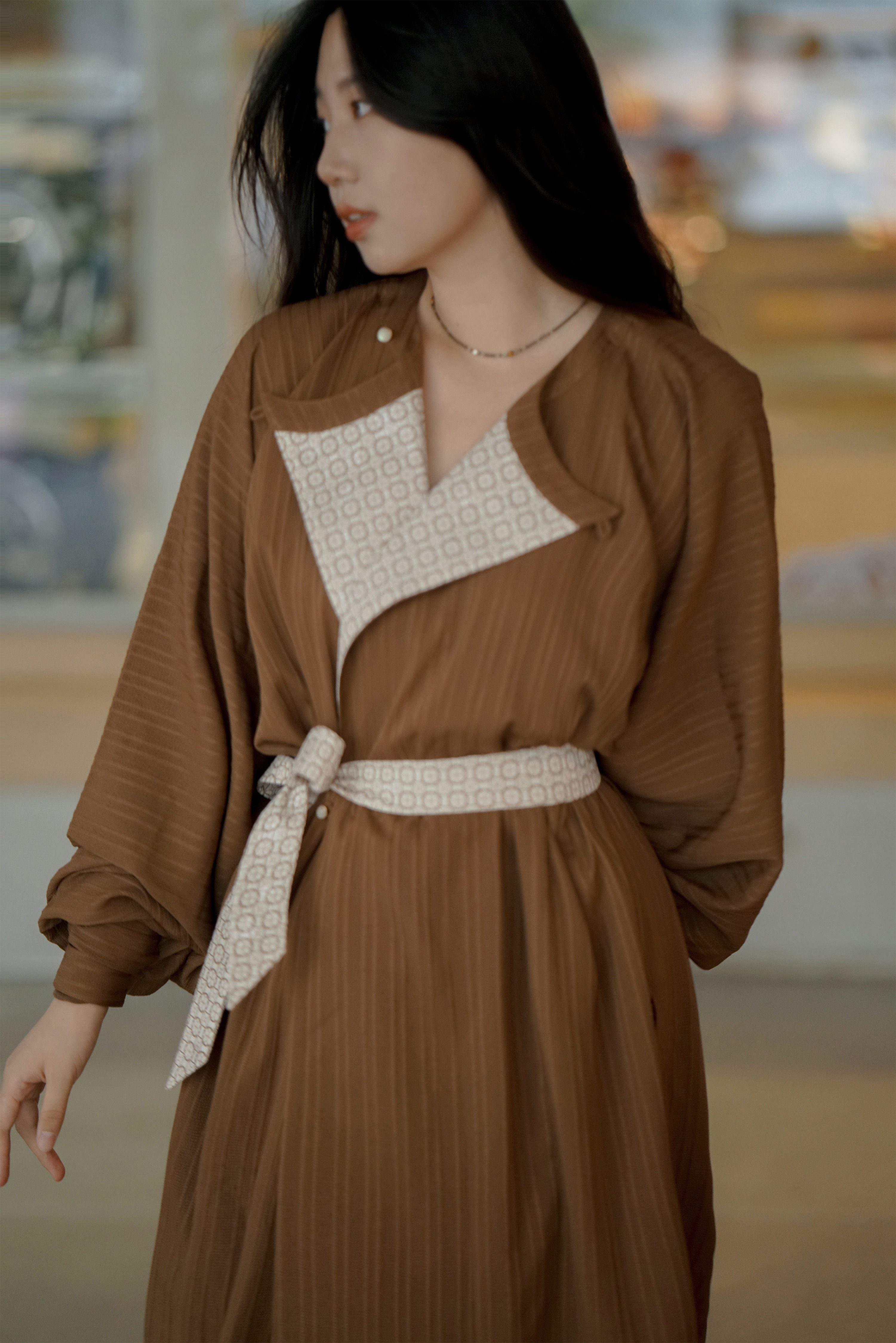 LUZHOU JI QIU MING TANG은 투피스 라운드 칼라 로브 찢어진 스커트 봄과 가을 매일 더블 레이어 오리지널 HANFU 윈드 재킷을 만들었습니다