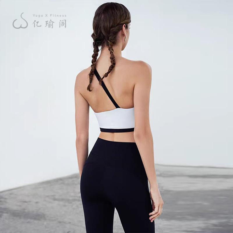新欧美时尚一字斜肩设计裸感瑜伽内衣运动健身文胸瑜伽服套装