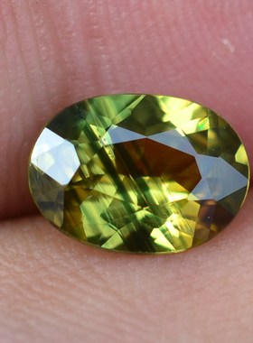 天然无烧 黄绿色彩色蓝宝石裸石 好火彩 vvs级 6.5*8.8mm 1.8ct