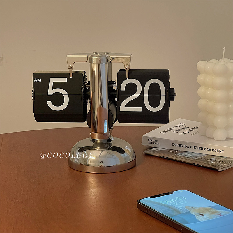 CoCoLucy创意复古自动翻页时钟机械黑白钟表客厅桌面简约台钟摆件_虎窝淘