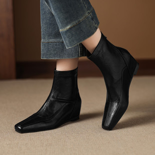 欧美风小方头中跟靴子压花皮显瘦后拉链内增高坡跟短靴大码40-43