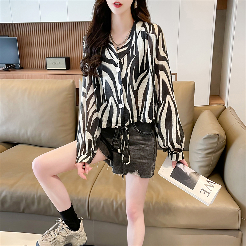 冷淡系高级感独特别致斑马纹防晒衣衬衫女2025新款夏季薄款上衣服