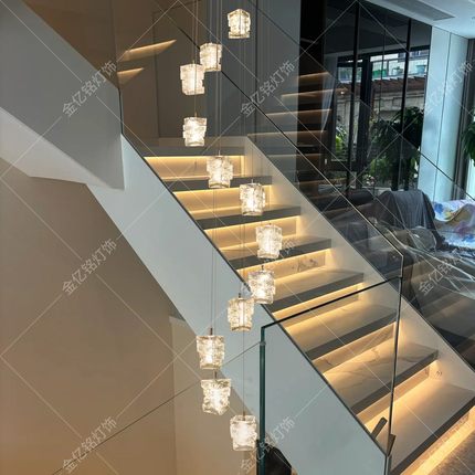 别墅旋转楼梯间楼梯吊灯2025新款挑空挑高复式楼loft公寓创意个性