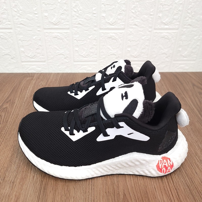 阿迪达斯女款减震舒适运动跑步鞋