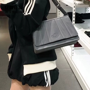 Adidas 三叶草 女子新款时尚运动休闲单肩包斜挎包手拎包 JW3990