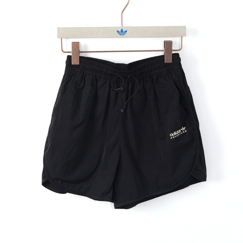 Adidas 阿迪达斯 三叶草 女款运动休闲舒适透气梭织短裤 IK8604
