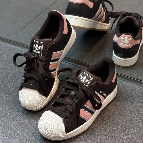 Adidas 阿迪达斯 三叶草 女款经典贝壳头百搭低帮休闲板鞋 JP8167