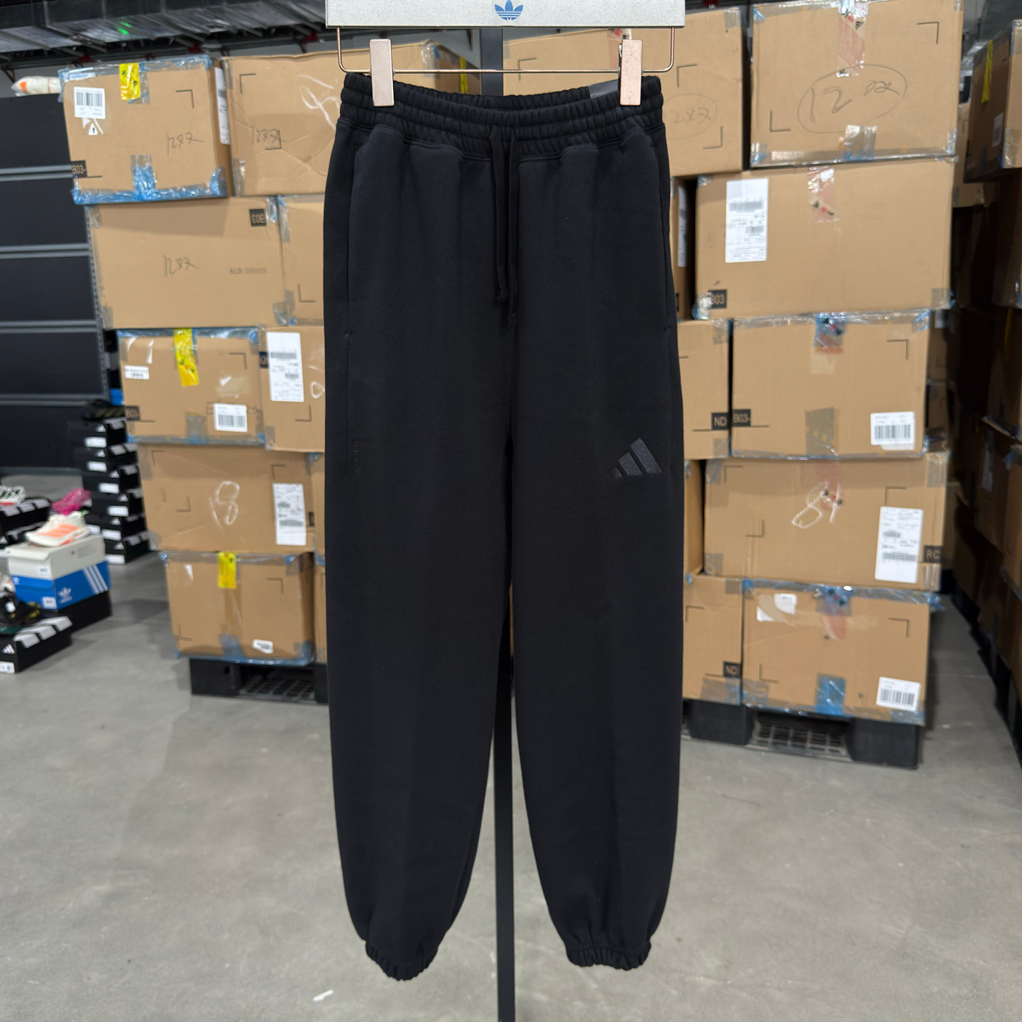 Adidas 阿迪达斯 男子秋冬加绒保暖宽松舒适针织运动长裤 IX1252