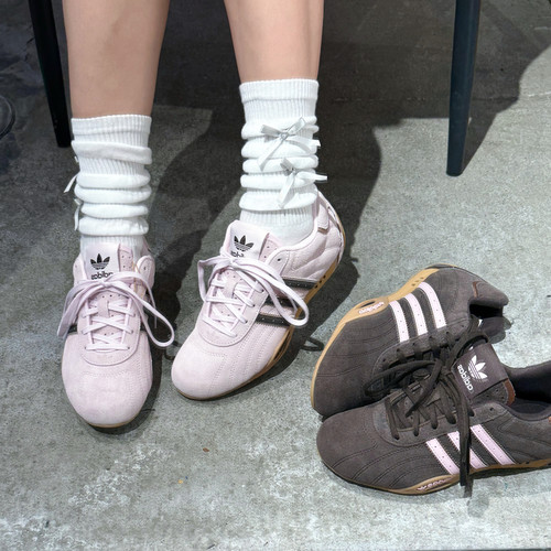 Adidas 三叶草 女子经典时尚赛车文化薄底休闲鞋 JS4519 JR8867