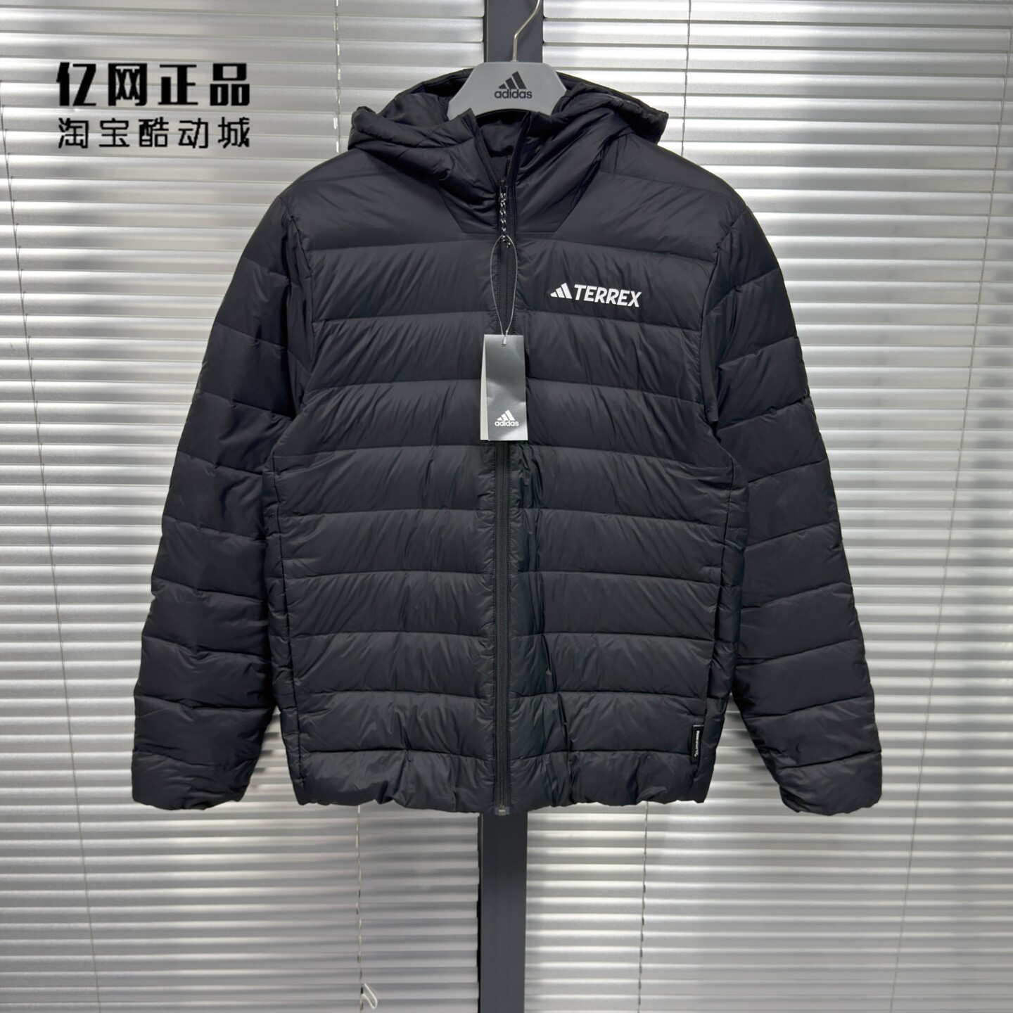 Adidas 阿迪达斯 男款户外运动休闲轻薄款保暖连帽羽绒服 KB2176