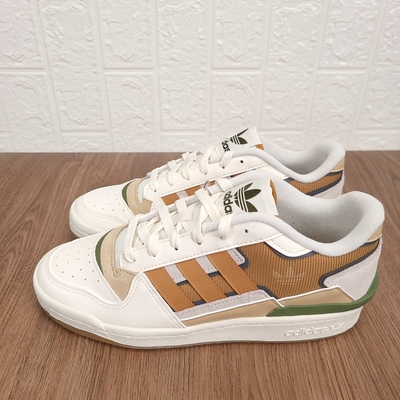 阿迪达斯男款经典百搭休闲鞋板鞋