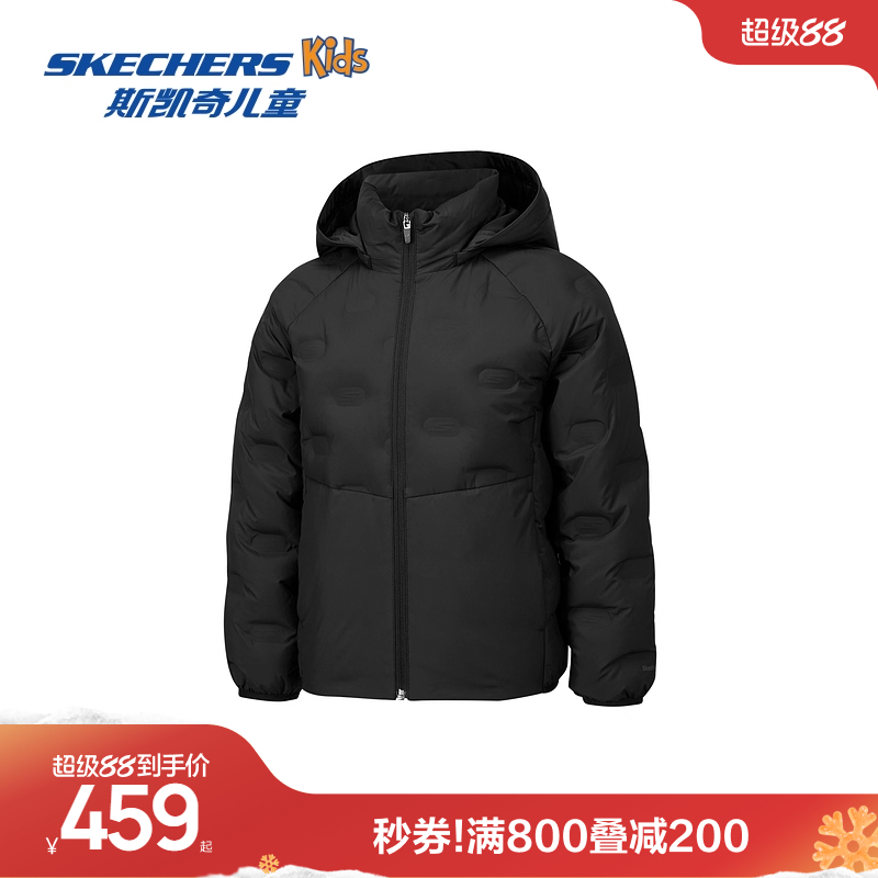 采用100%聚酯纤维面料，舒适保暖