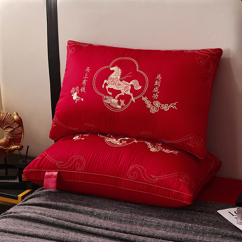结婚枕头一对装马年大红色刺绣婚庆枕头芯新婚房喜庆压床陪嫁枕芯