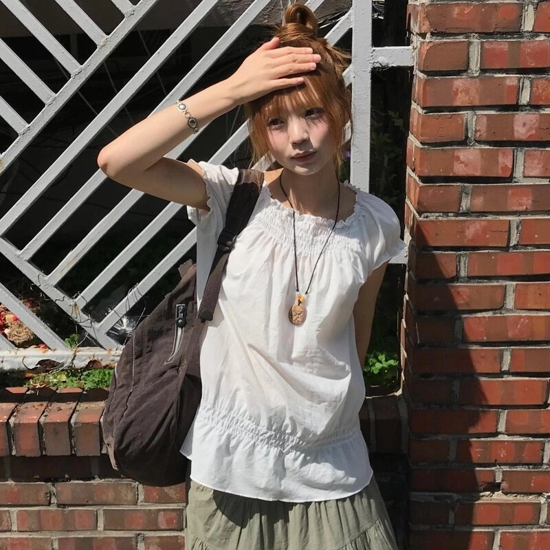 韩国ins复古鬼马系少女木耳花边松紧褶皱泡泡袖衬衫上衣