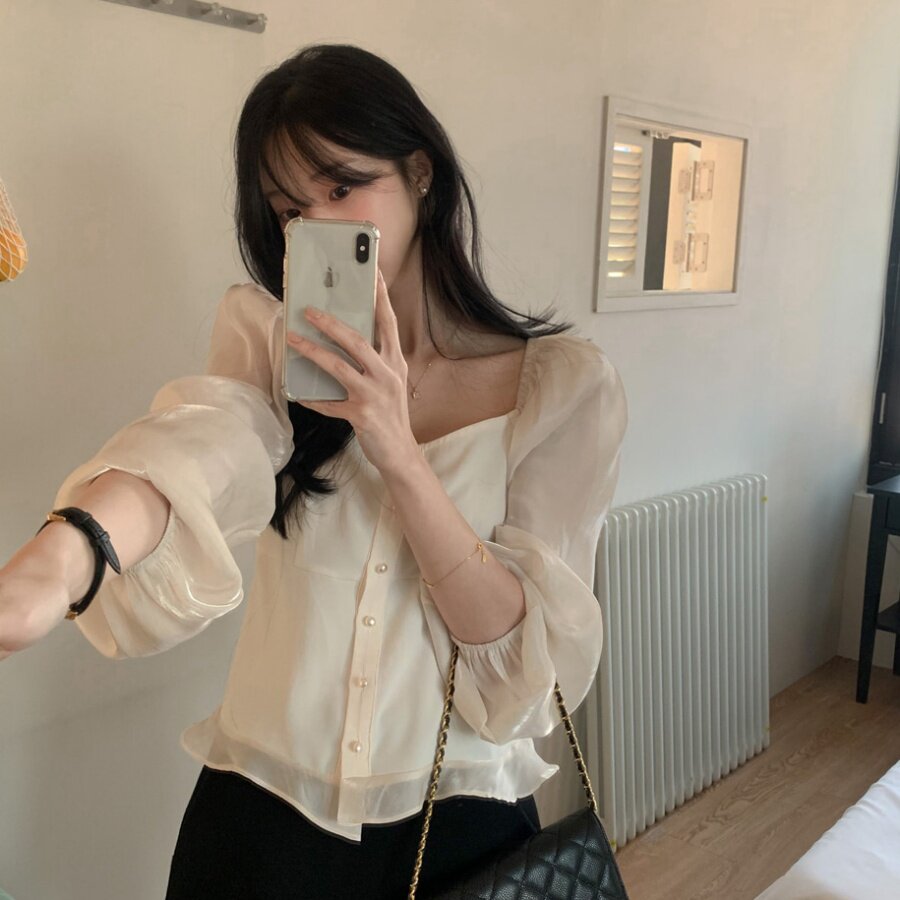韩国ins法式复古气质别致纽扣光泽感荷叶边泡泡袖衬衫春上衣