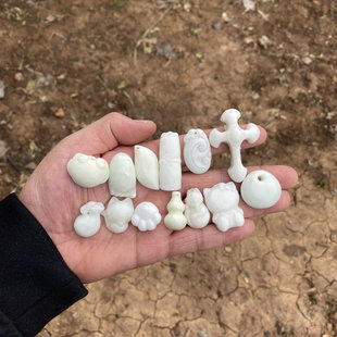 正品陕西蓝田玉吊坠福袋猫爪如意偏心圆水滴狐狸猫咪等挂件带证书