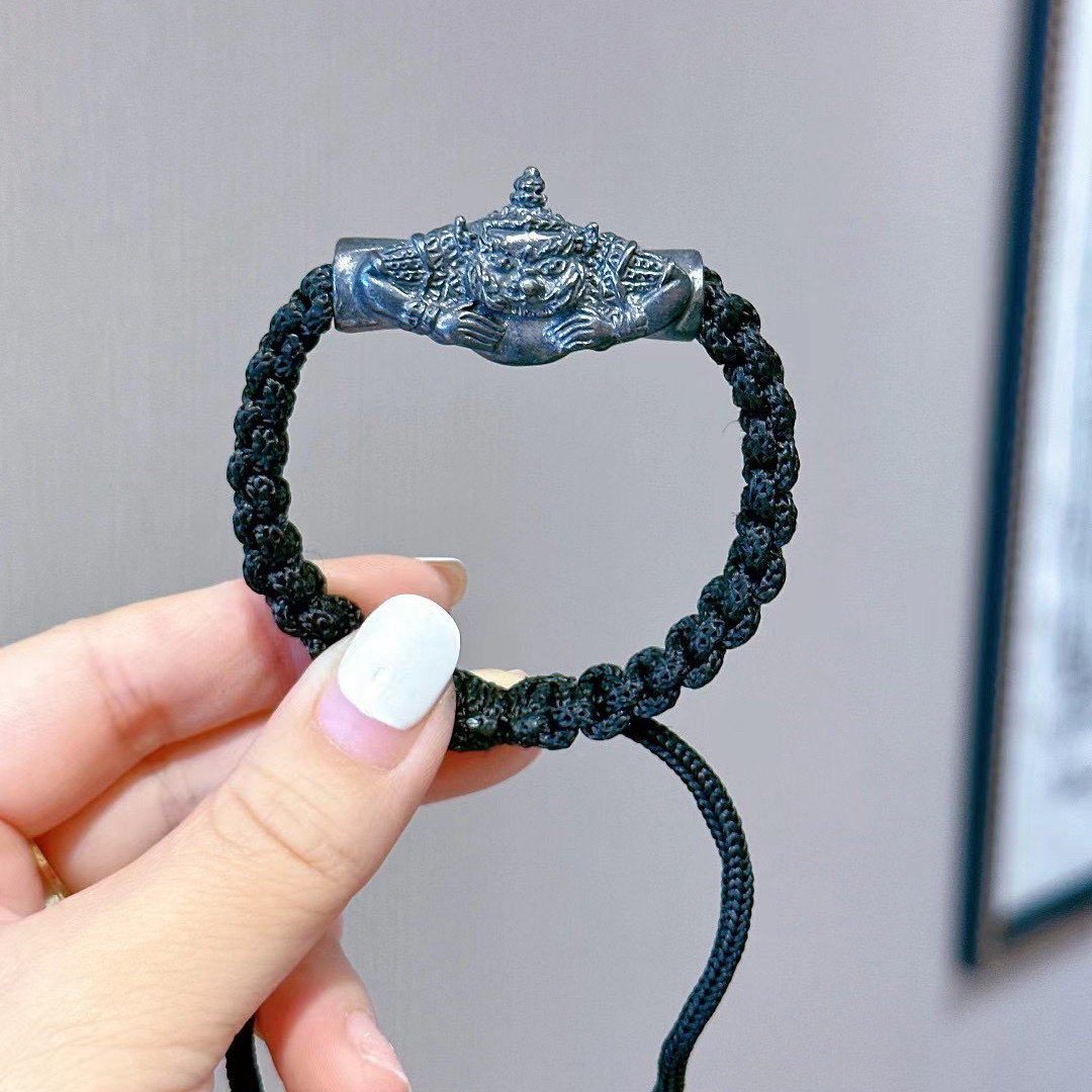 泰国佛牌 拉胡手绳 拉胡手链 拉胡庙 拉胡天神 泰国特色情侣手绳