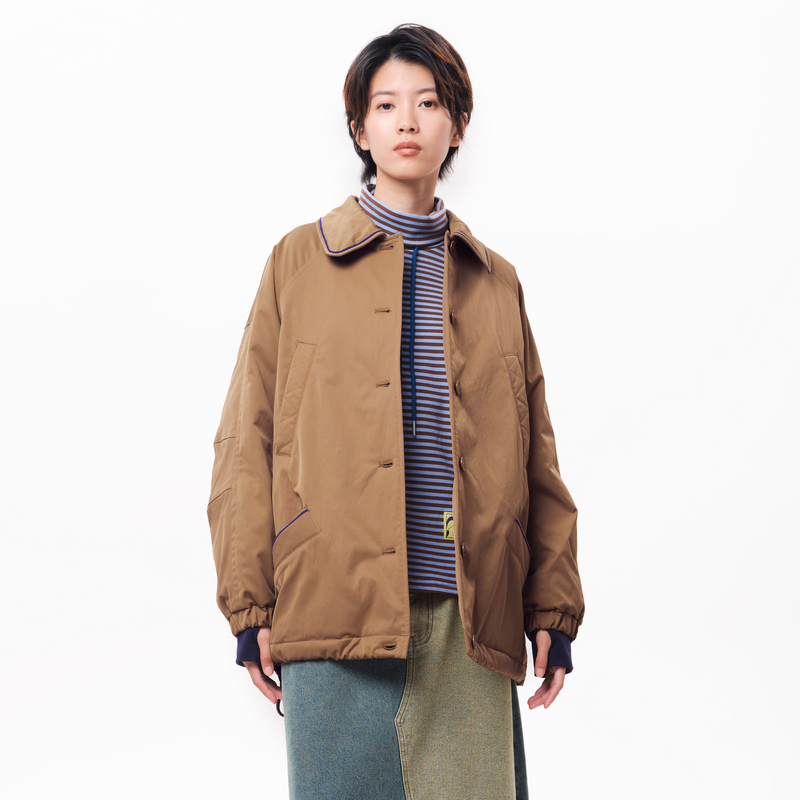 圆角翻领、插袋、棉绳