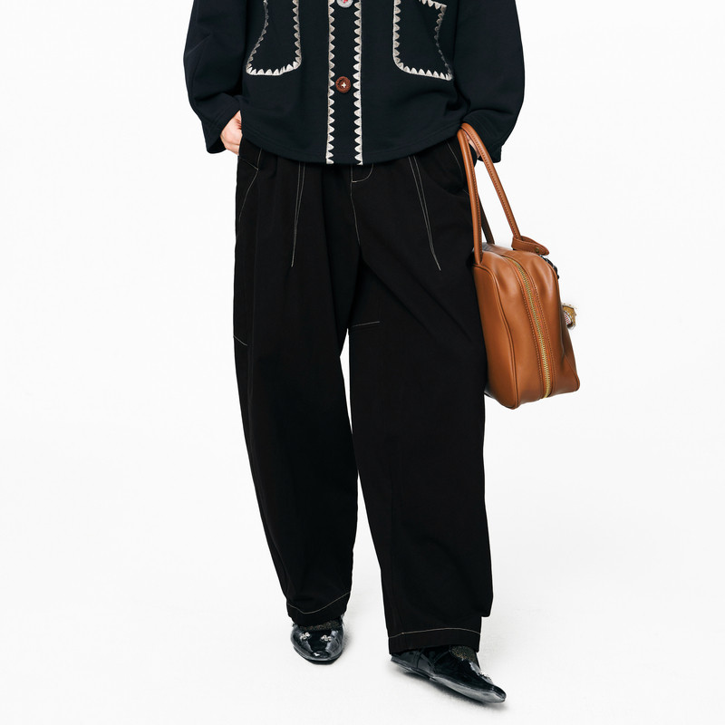 松紧后腰、绣花章仔、口袋