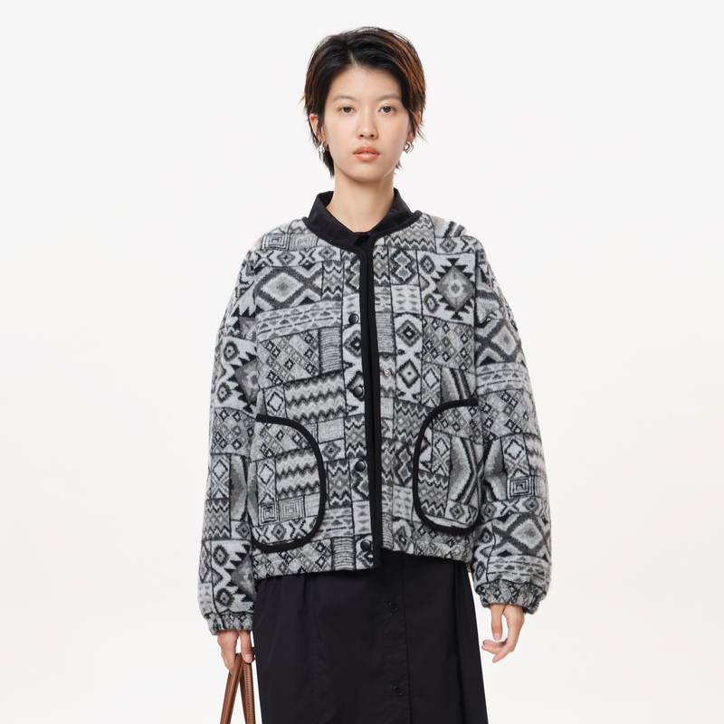 四合扣、贴袋、袖口丈根