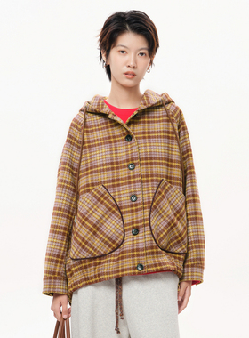 MOVEUP幻走2025冬季新款.FUN系列连帽插肩袖格纹中长款毛呢外套女