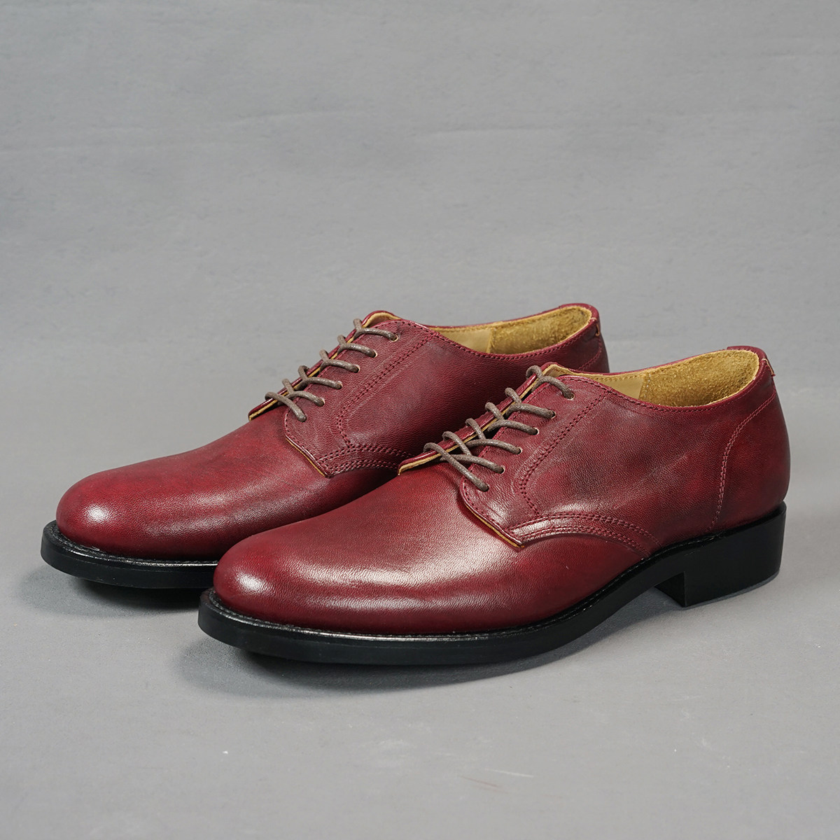 履诚Classic  service shoes圆头手擦色马皮系带光头德比皮鞋