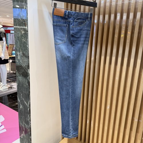 商务休闲牛仔长裤卡尔丹顿