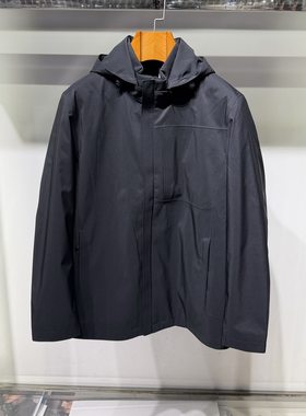 卡奴迪路秋冬款连帽羽绒尼克服